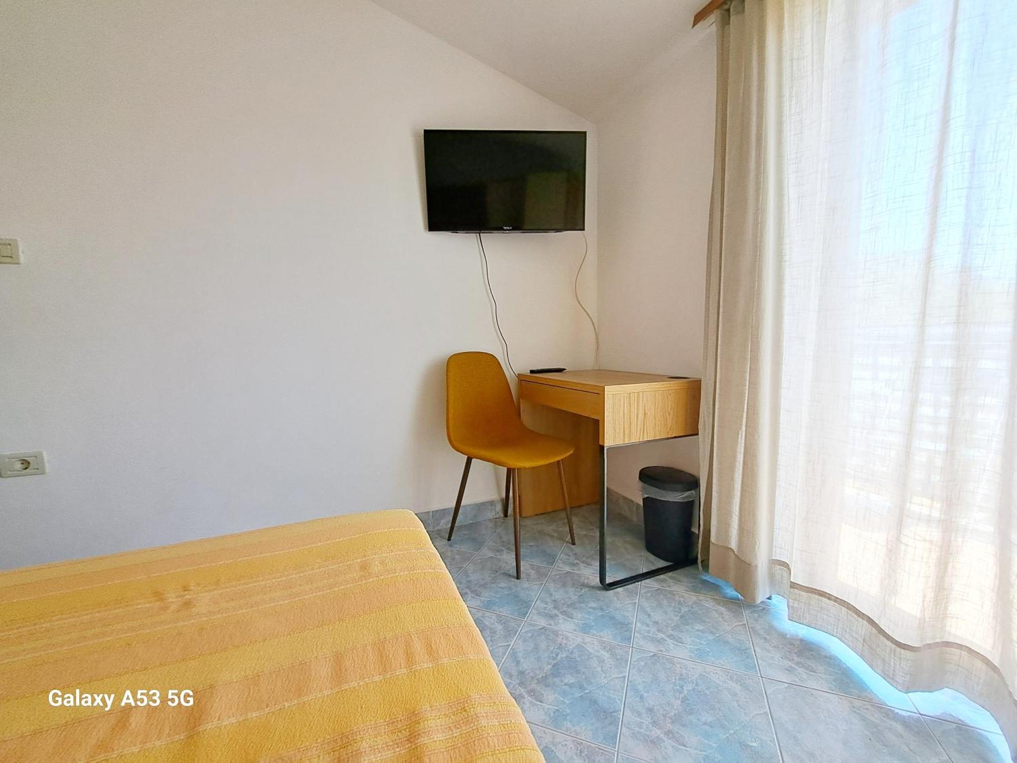 Appartement Aparments Orange&Blue à Fažana Extérieur photo