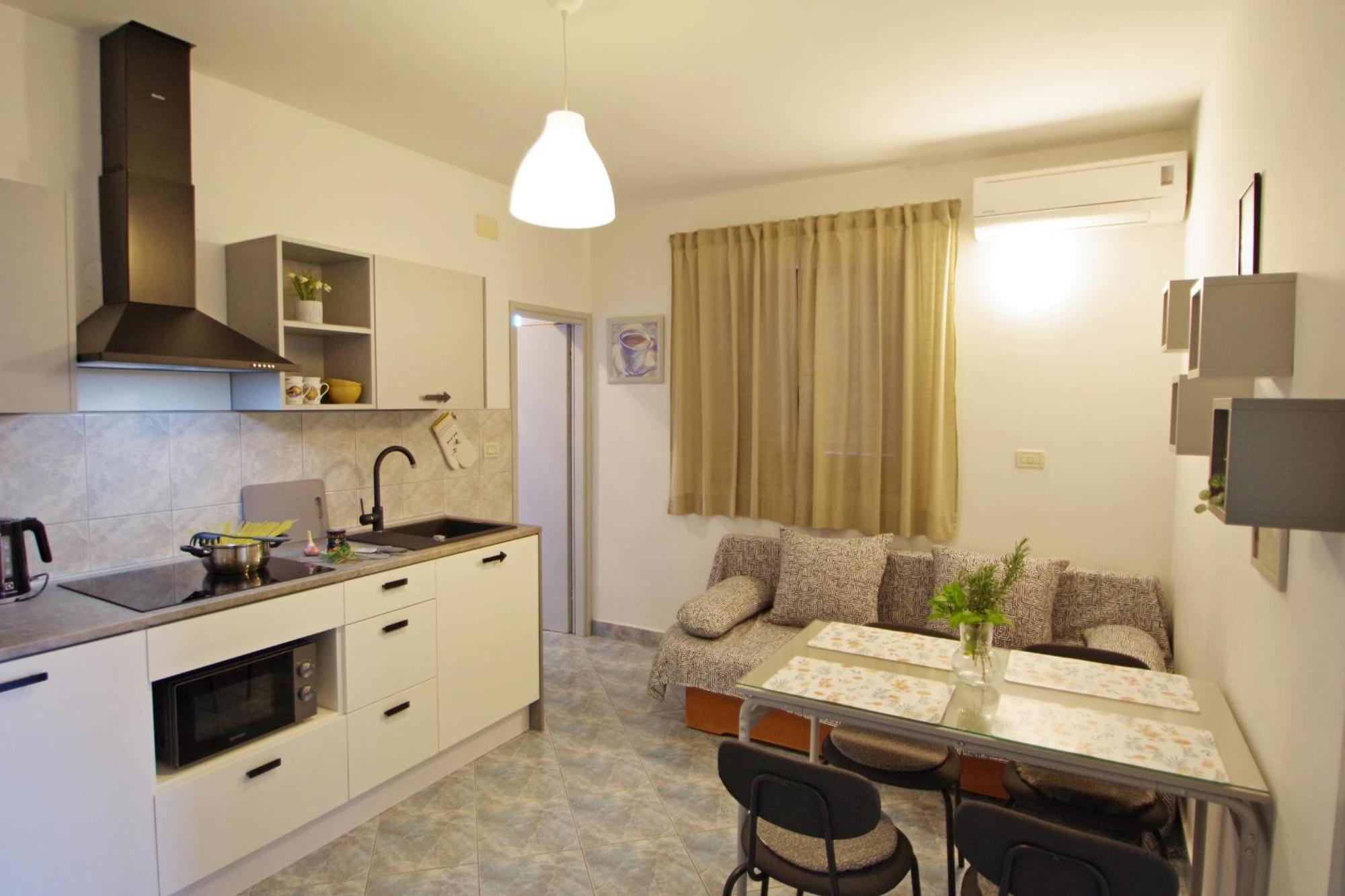 Appartement Aparments Orange&Blue à Fažana Extérieur photo